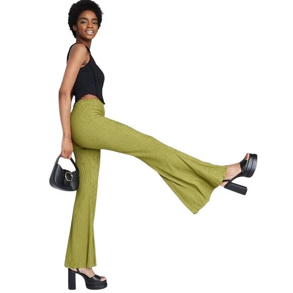 Wild Fable High Waisted Ribbed Flare Leg Pants Sz Medium - Picture 1 of 7